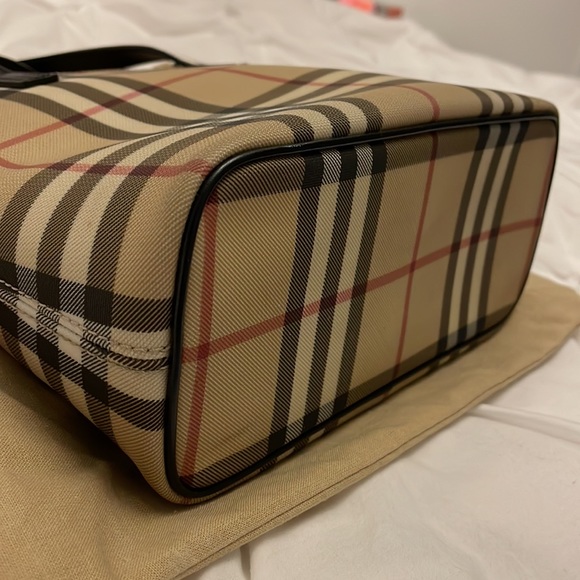 Burberry London Nova Check PVC Leather Tote Handbag - Picture 5 of 10